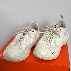 Nike Wmns TC 7900 'Sail'
